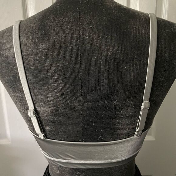 SKIMS Silver Bra Size Medium - Picture 2 of 11
